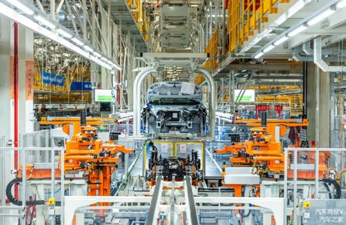 上汽大眾新能源汽車(chē)工廠正式投產(chǎn)，首款國(guó)產(chǎn)MEB平臺(tái)車(chē)型ID.4 X下線